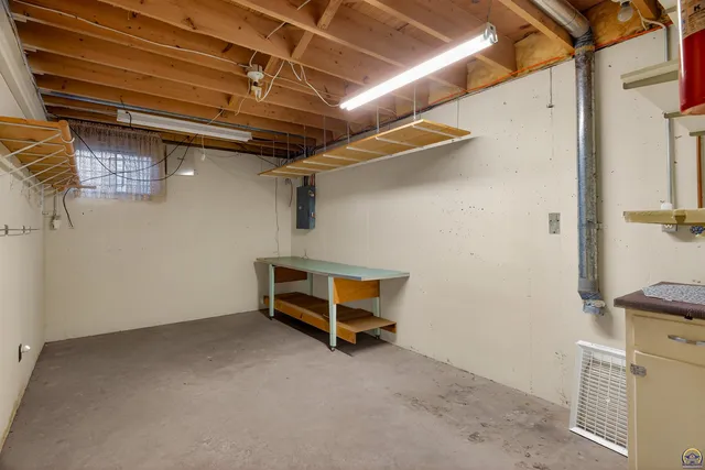 $216,900 | 5650 Southwest Barrington Court North, Unit A), Topeka, KS 66614