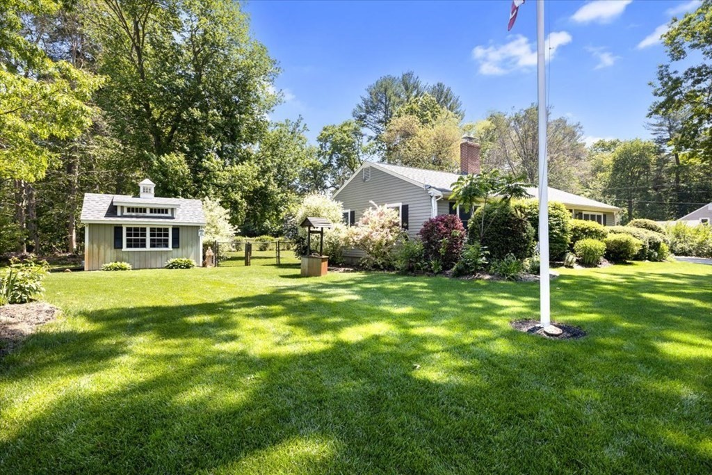 280 Broadway Hanover, MA 02339 - Photo 3 of 37 a house view with a sitting space