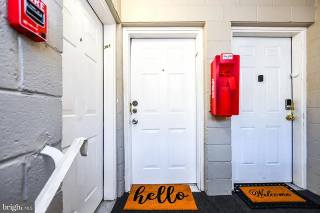 a view of walk in closet