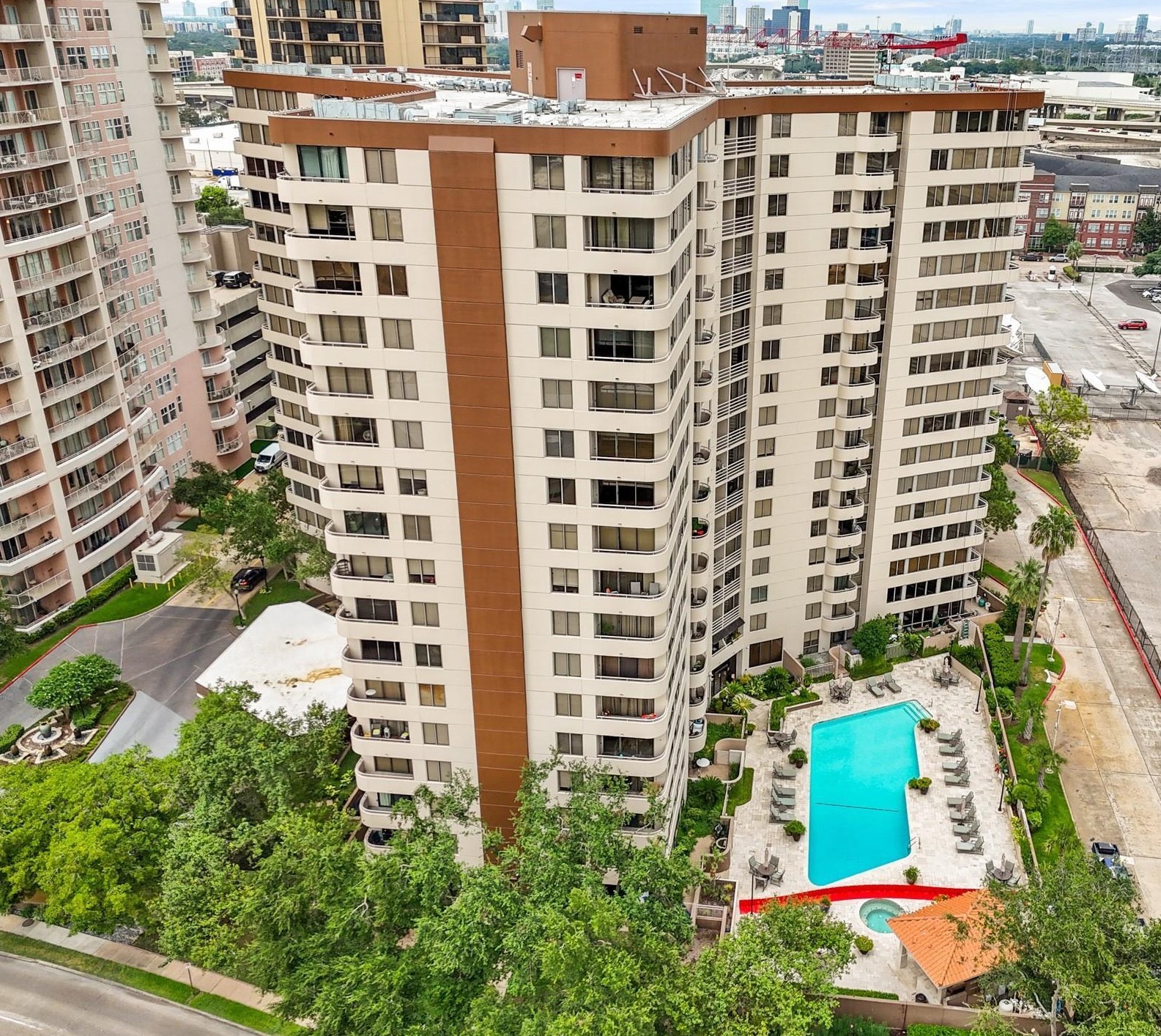 3525 Sage Road, Unit 513 Houston, TX 77056 - Photo 6 of 40 Gallery Image 6