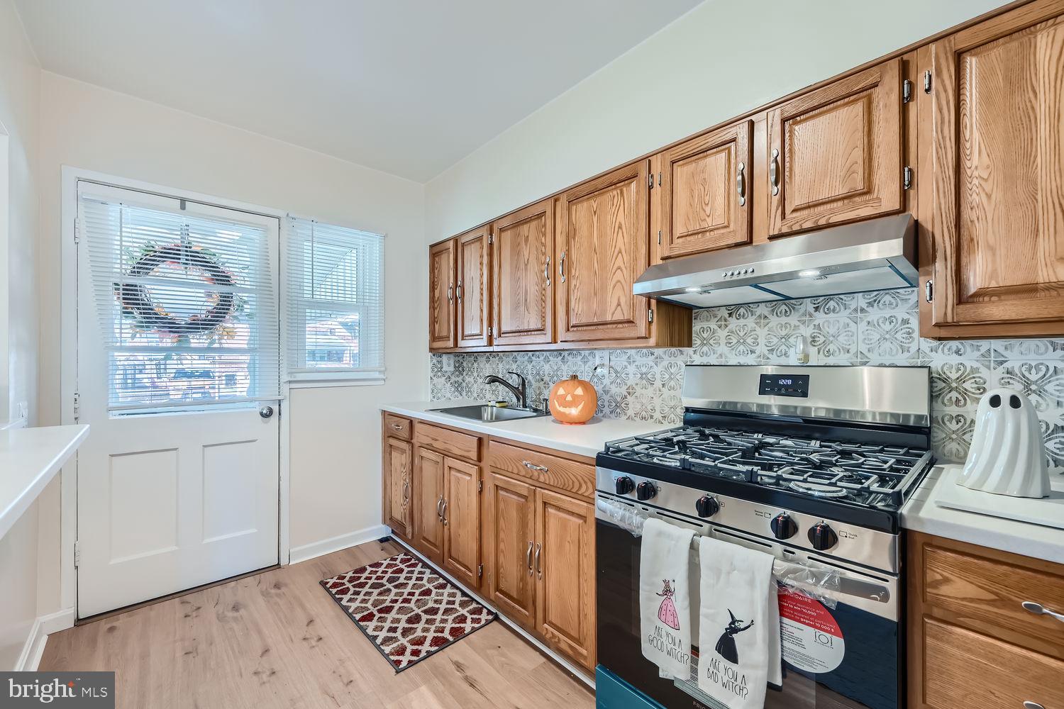7832 Charlesmont Road Dundalk, MD 21222 - Photo 11 of 33 Kitchen