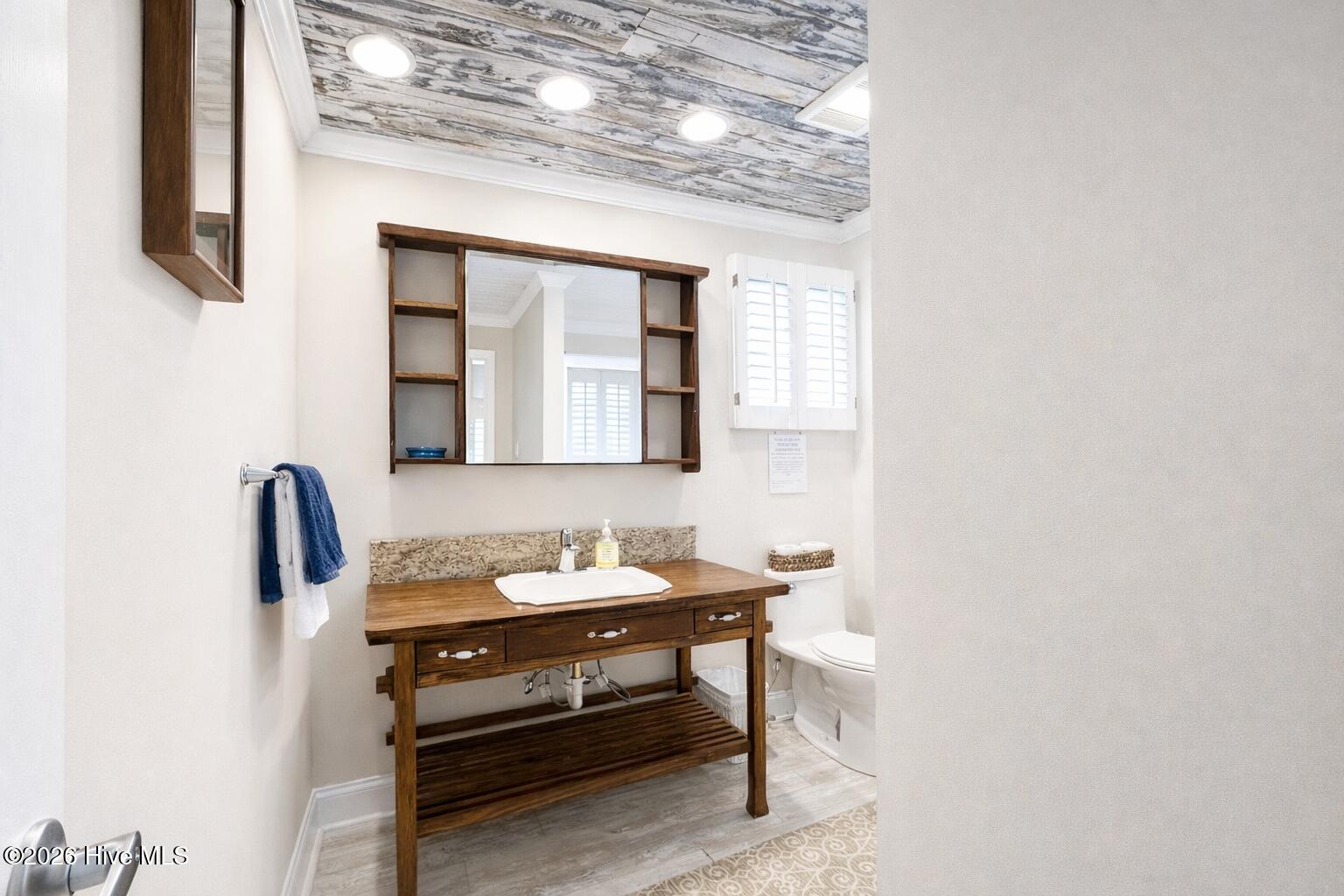 2908 Canal Cove Road Lake Waccamaw, NC 28450 - Photo 15 of 25 2908 Canal Cove - Master Bath (2)