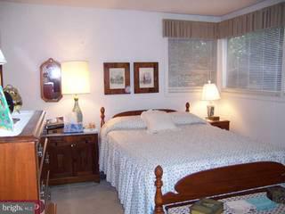 688 Pembroke Road Rydal, PA 19046 - Photo 3 of 5