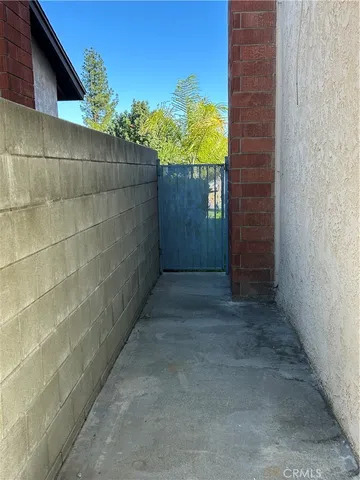 a view of a pathway along a building