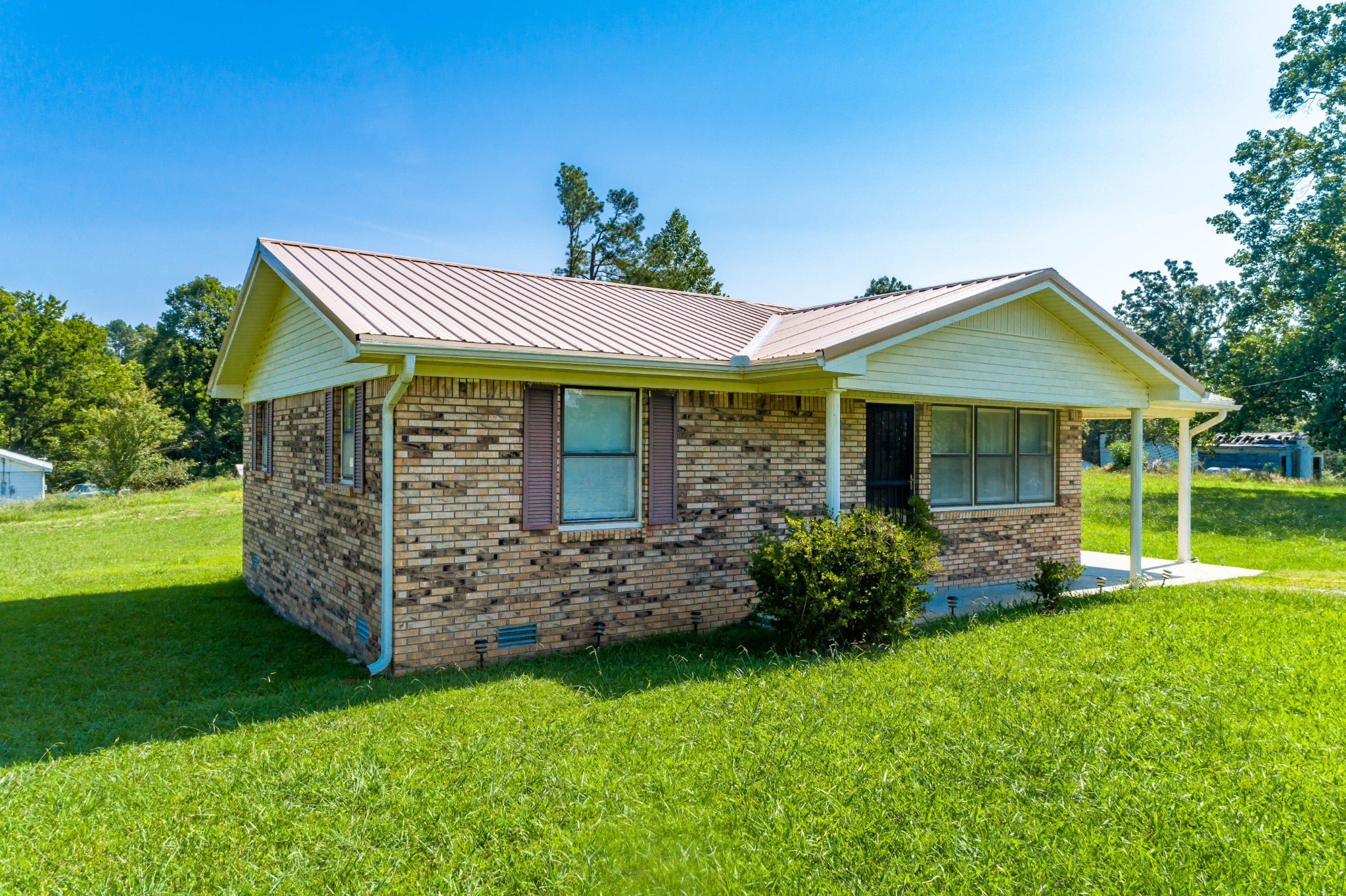 256 Fay Moore Road Parsons, TN 38363 - Photo 1 of 28 Gallery Image 1