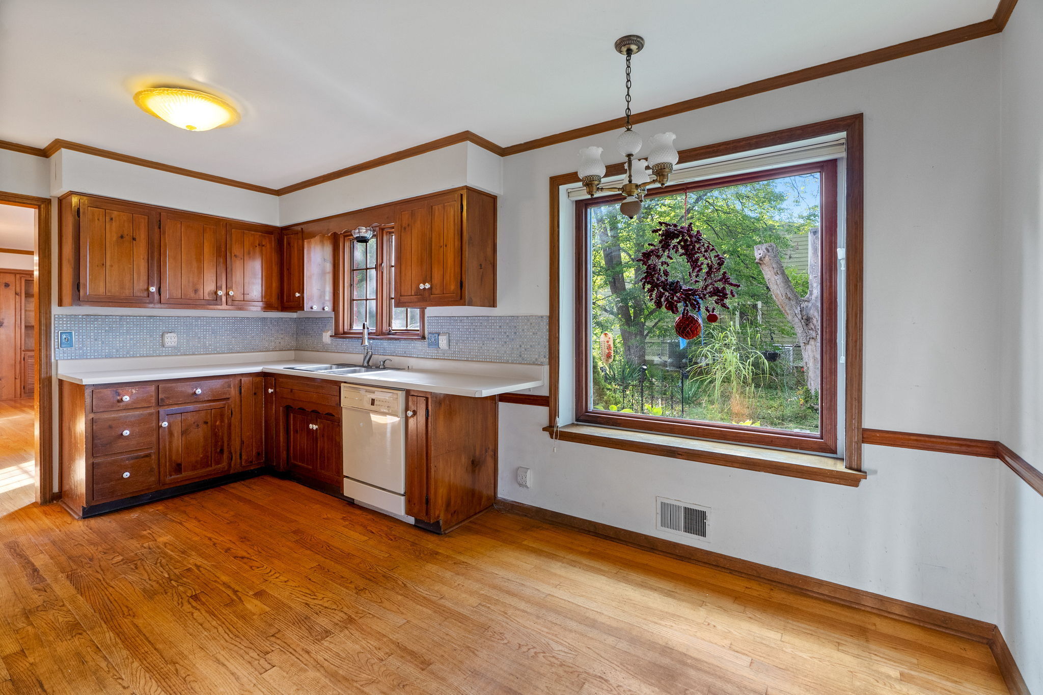 9040 Wickham Road Indianapolis, IN 46260 - Photo 19 of 47 Gallery Image 19