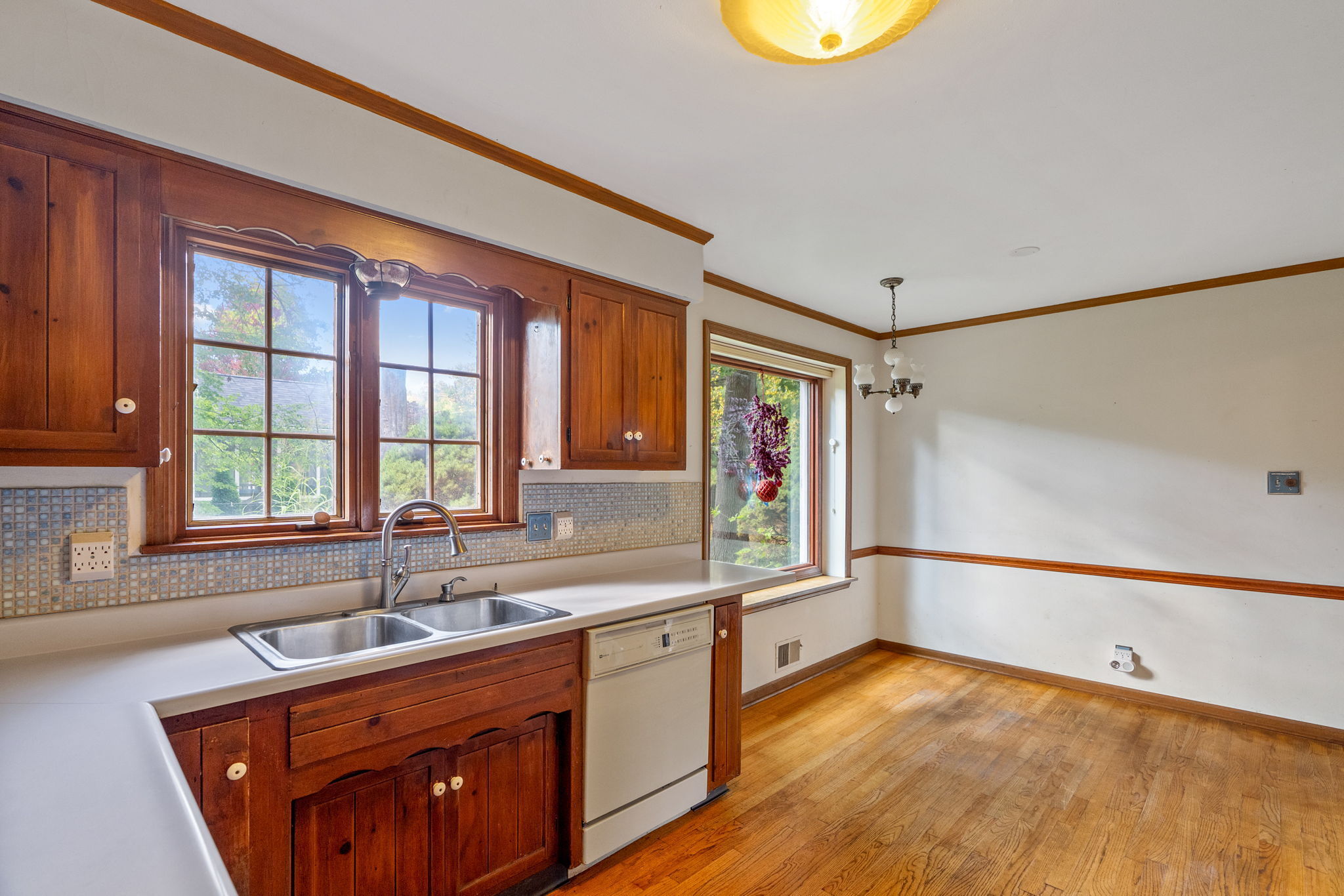 9040 Wickham Road Indianapolis, IN 46260 - Photo 21 of 47 Gallery Image 21