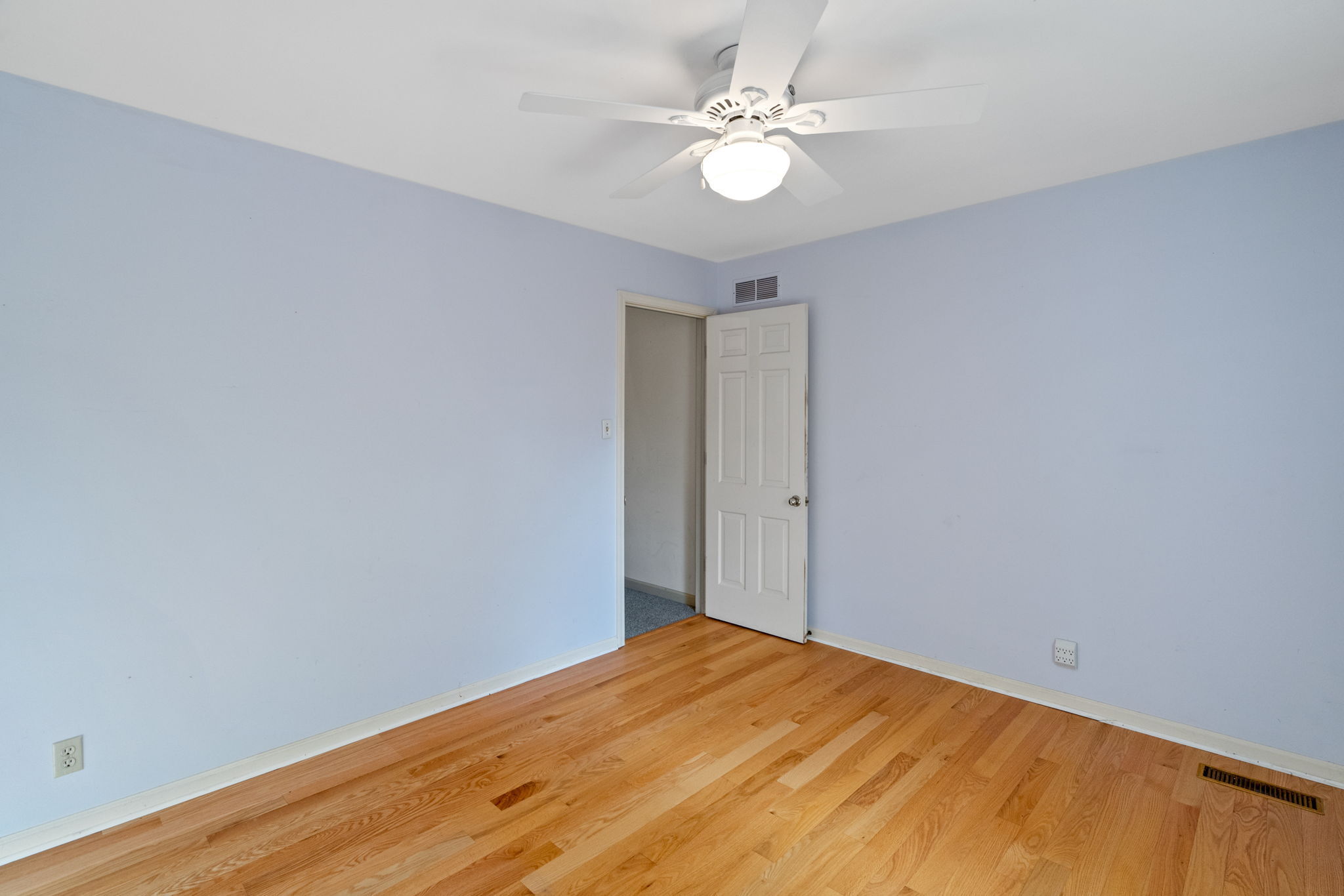9040 Wickham Road Indianapolis, IN 46260 - Photo 25 of 47 Gallery Image 25