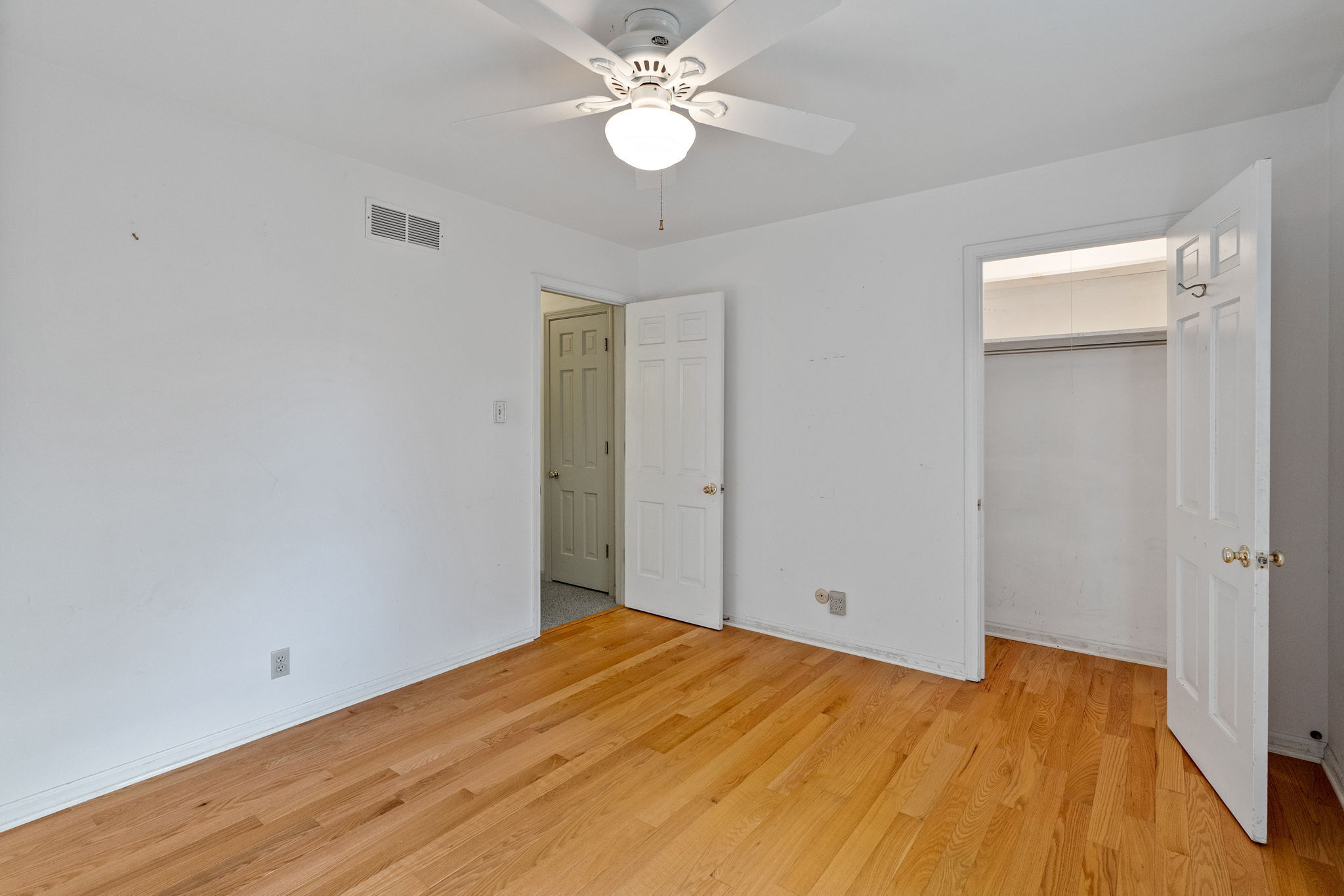 9040 Wickham Road Indianapolis, IN 46260 - Photo 27 of 47 Gallery Image 27
