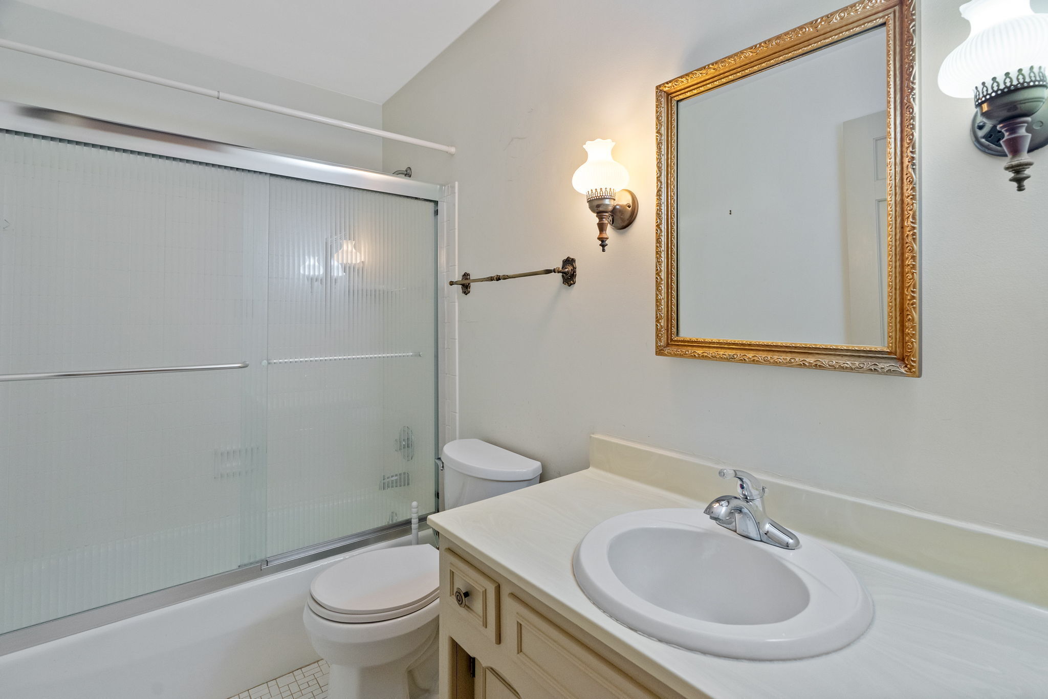 9040 Wickham Road Indianapolis, IN 46260 - Photo 28 of 47 Gallery Image 28