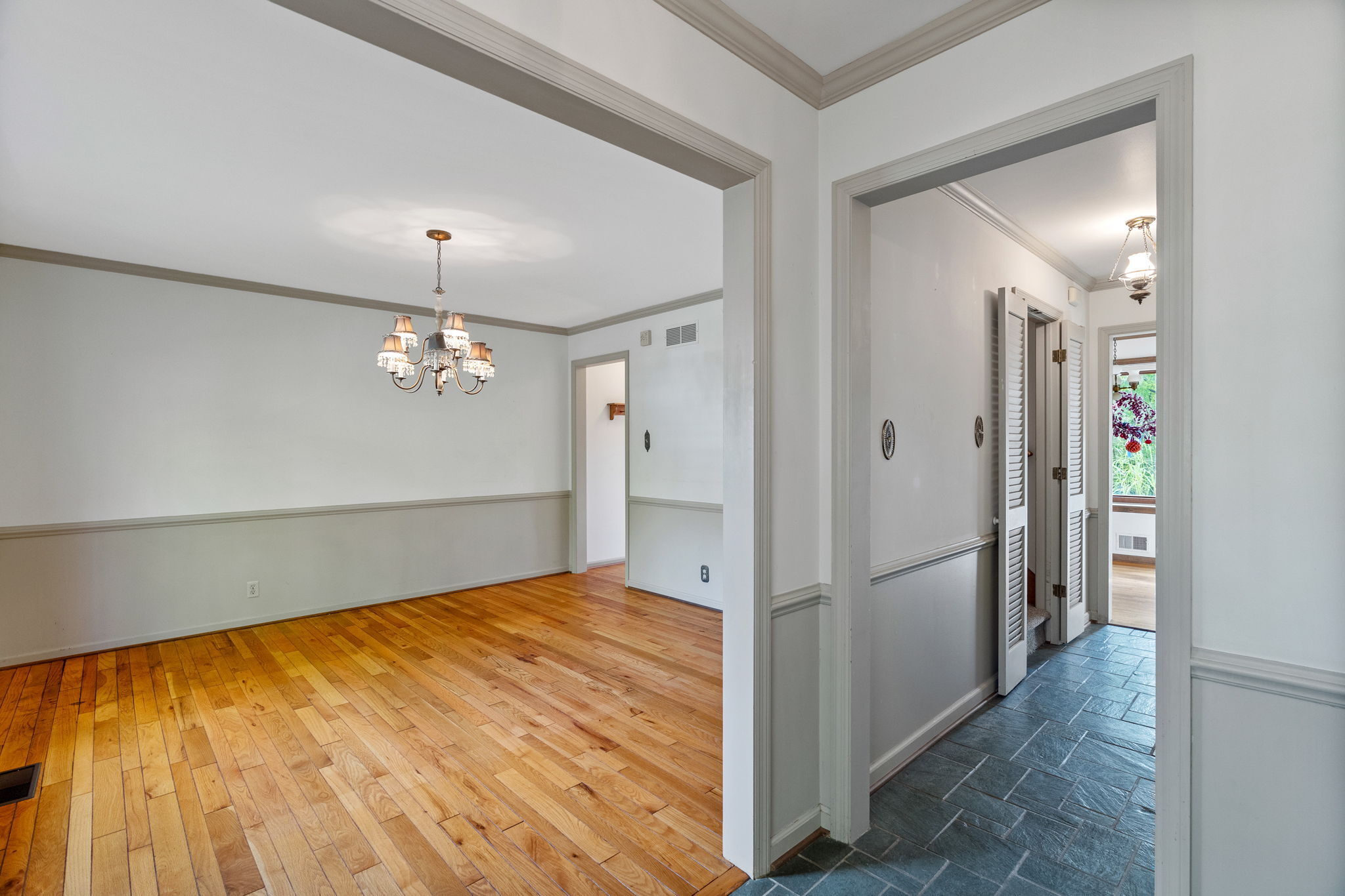 9040 Wickham Road Indianapolis, IN 46260 - Photo 6 of 47 Gallery Image 6