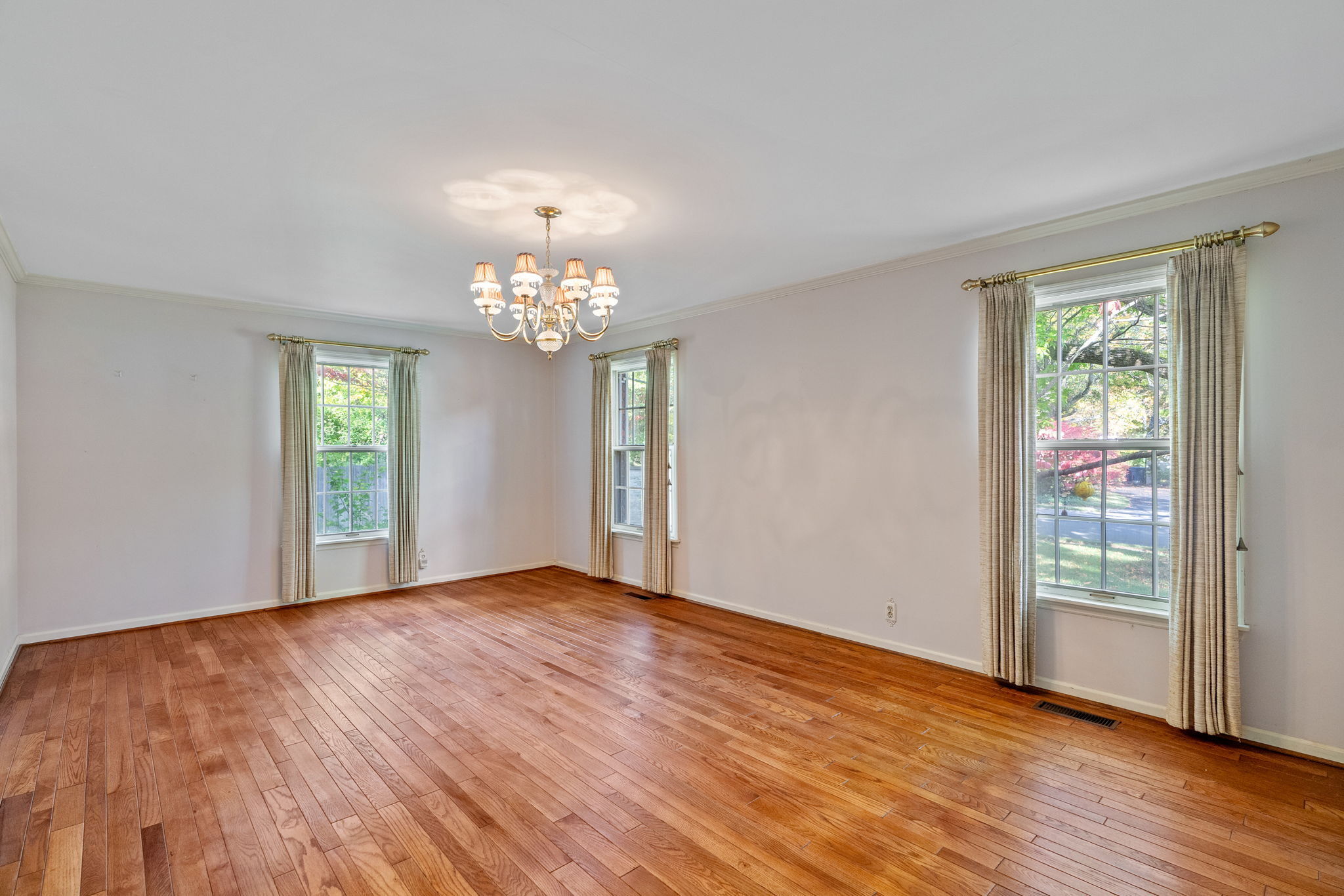 9040 Wickham Road Indianapolis, IN 46260 - Photo 7 of 47 Gallery Image 7