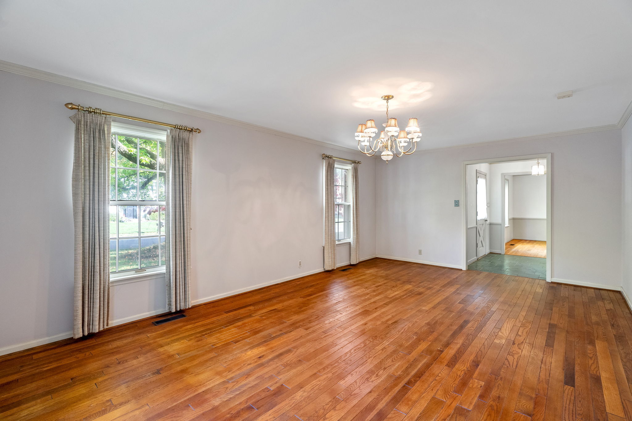 9040 Wickham Road Indianapolis, IN 46260 - Photo 8 of 47 Gallery Image 8