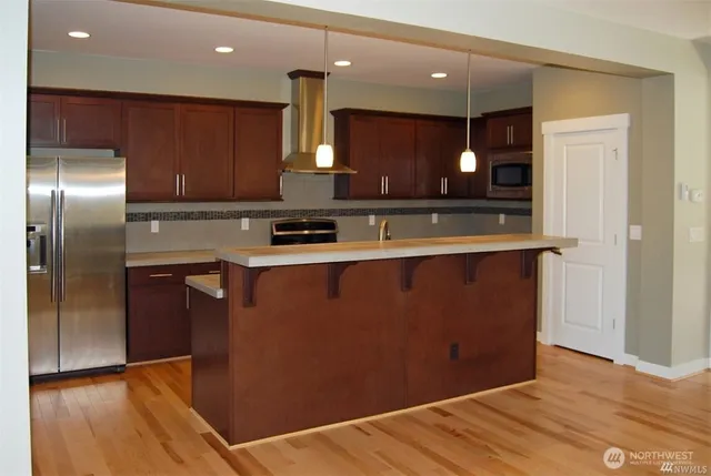 $4,000 | 1596 Northeast Falls Drive, Issaquah, WA 98029