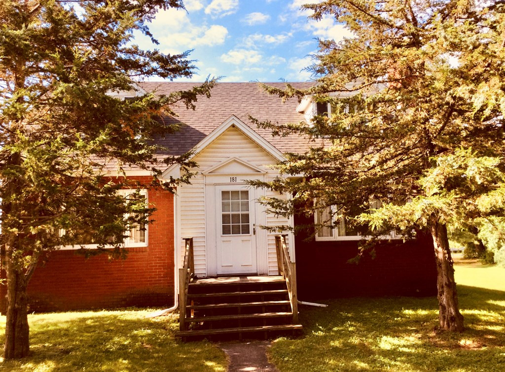 181 Rugar Street Plattsburgh, NY 12901 - Photo 2 of 18 Gallery Image 2