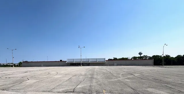 a view of kitchen with utility and utility room