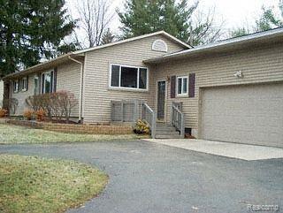 4885 Clarkston Road Clarkston, MI 48348 - Photo 1 of 1 PRIMARY