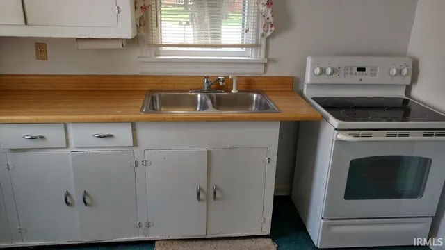 $97,500 | 3416 West Riverside Avenue, Muncie, IN 47304