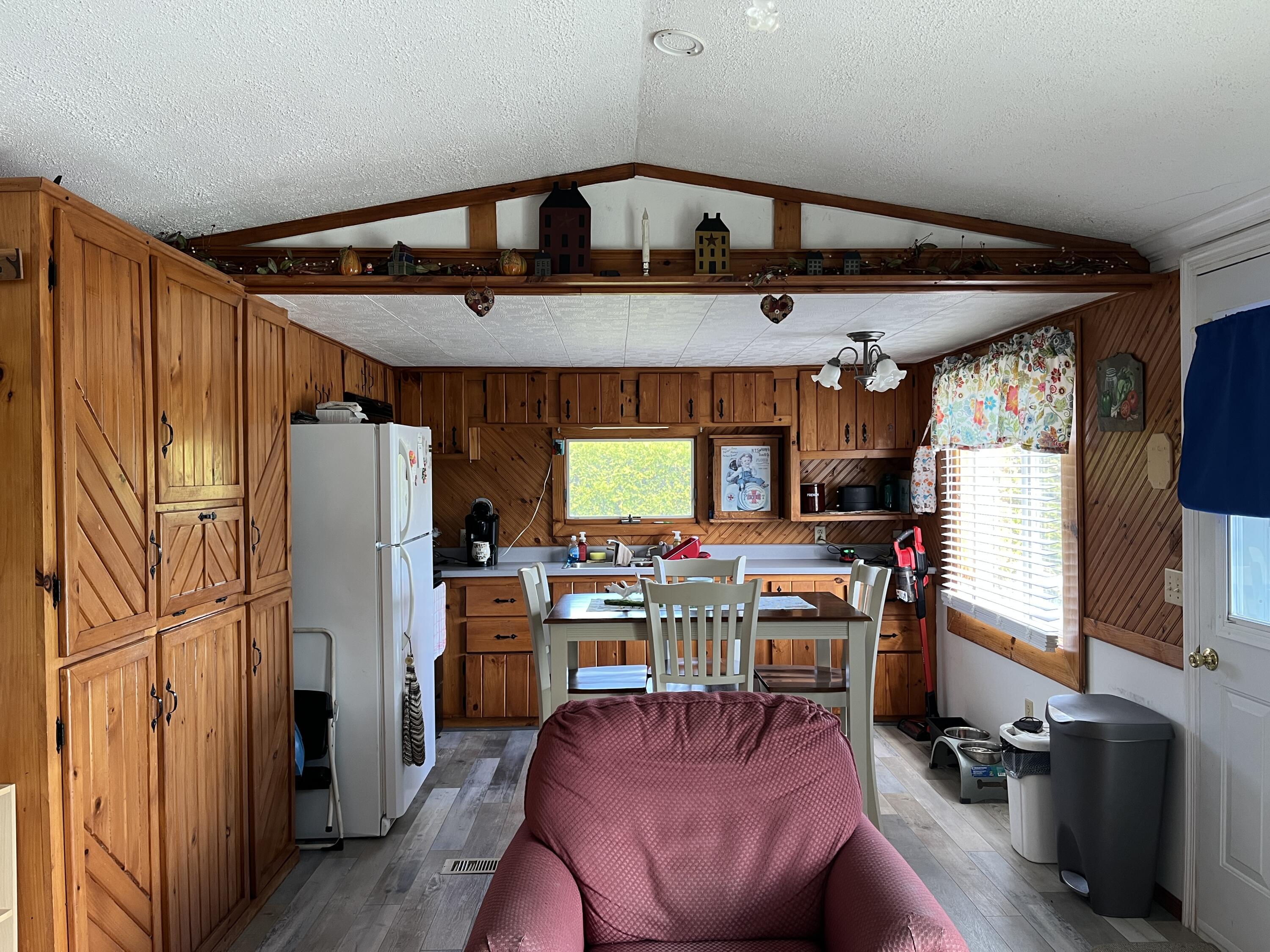 2407 Lake Shore Road Champlain, NY 12921 - Photo 16 of 42 IMG_4537