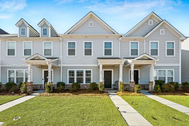 $325,000 | 328 Surfbird Road, Summerville, SC 29486