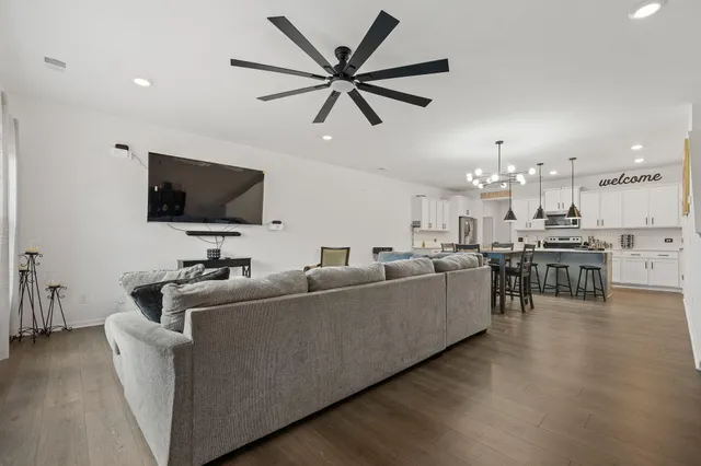 $325,000 | 328 Surfbird Road, Summerville, SC 29486