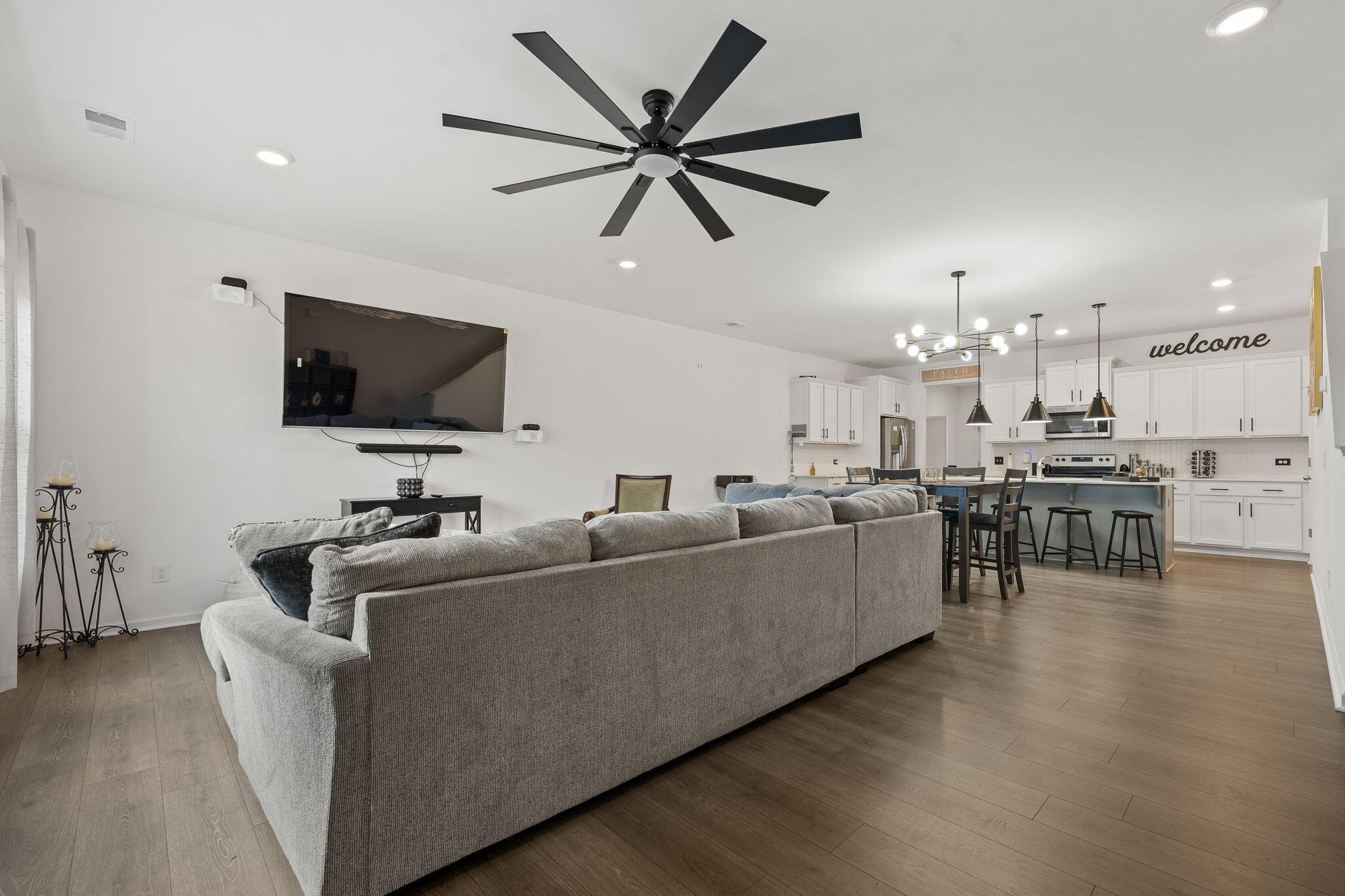 328 Surfbird Road Summerville, SC 29486 - Photo 3 of 22 3