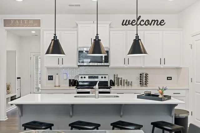 $325,000 | 328 Surfbird Road, Summerville, SC 29486