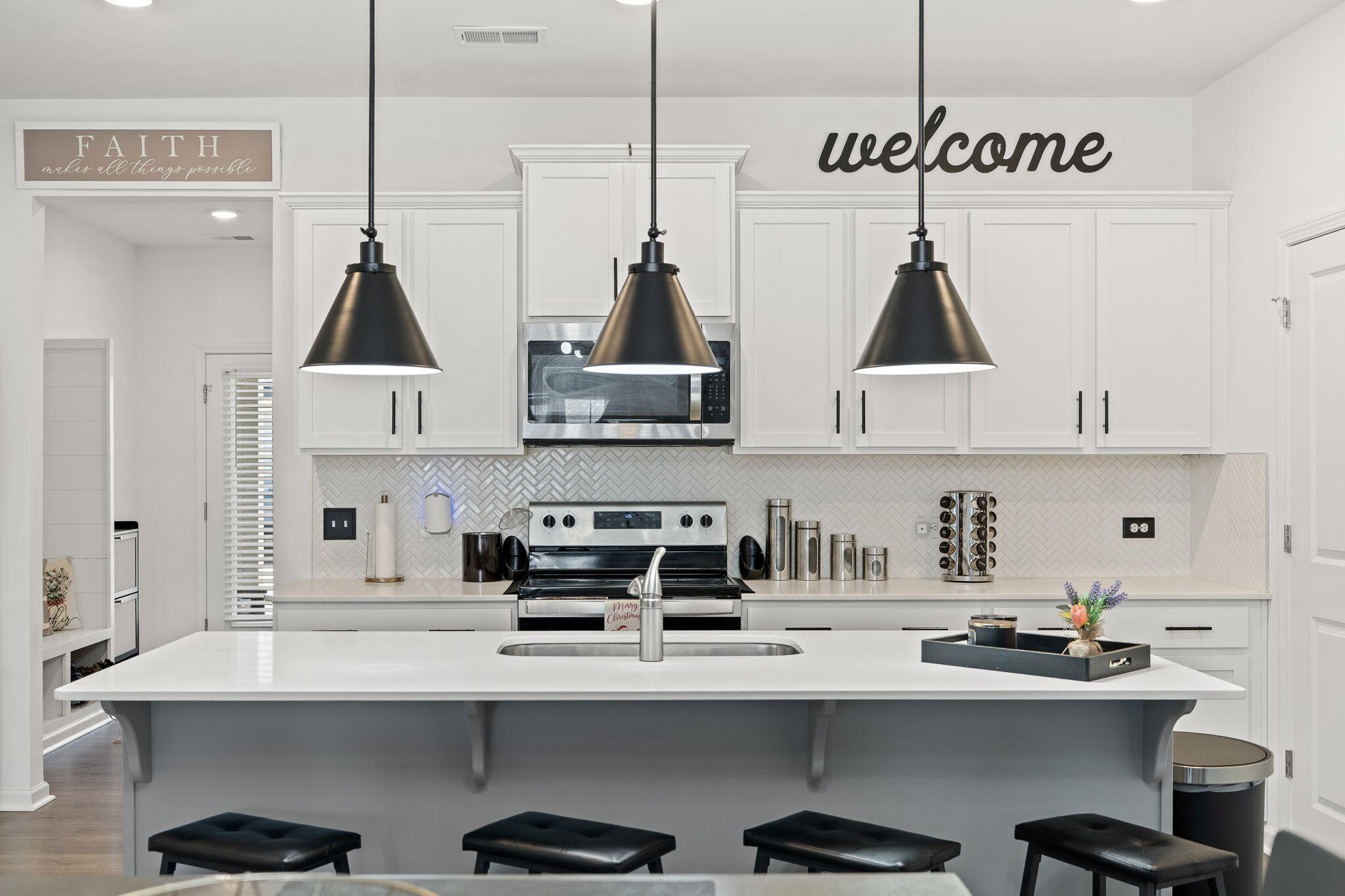 328 Surfbird Road Summerville, SC 29486 - Photo 8 of 22 8