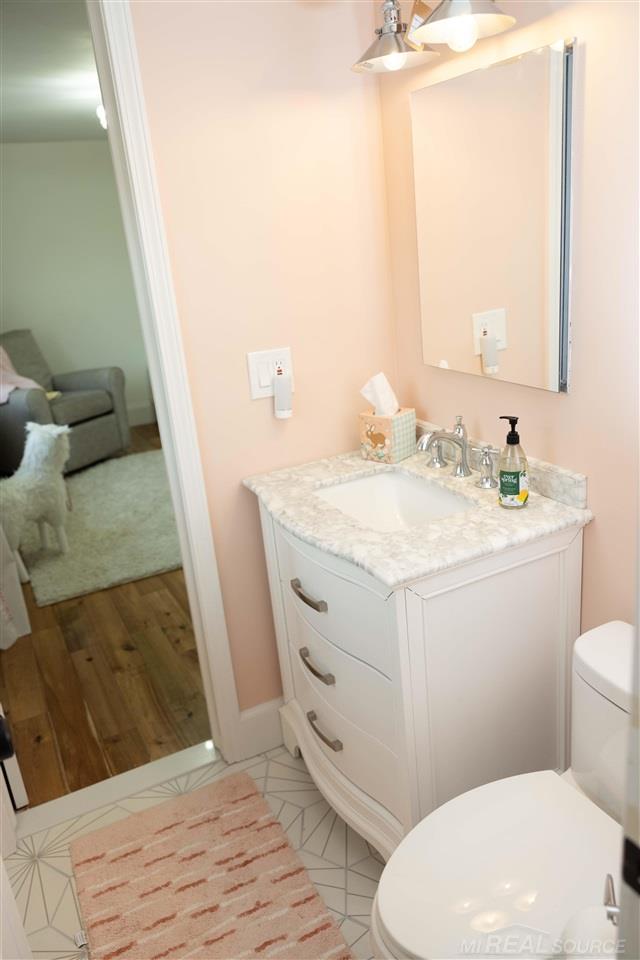 19800 Beverly Road Franklin, MI 48025 - Photo 33 of 41 50042156-32.JPG