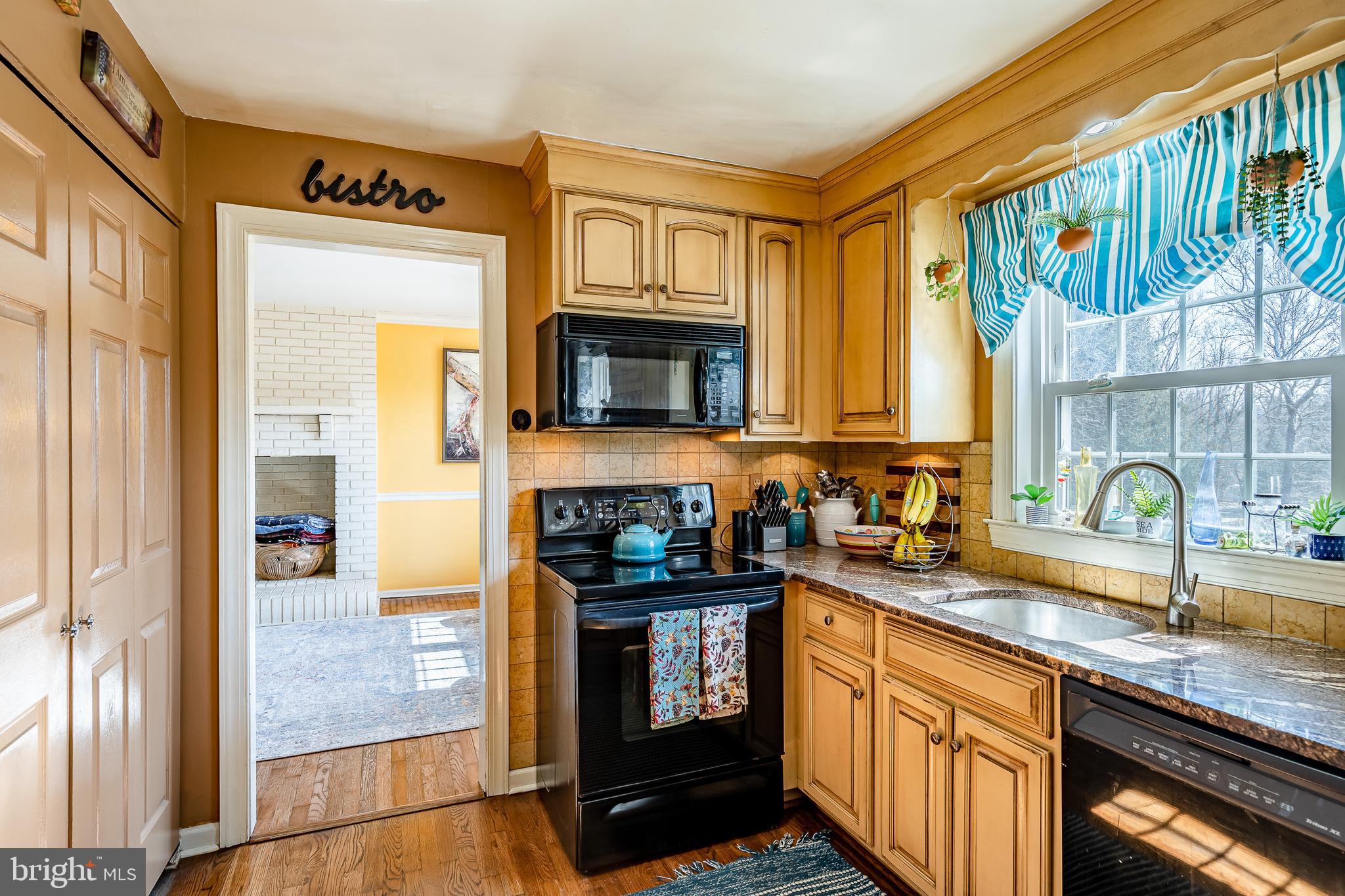 679 Hopewell Road Downingtown, PA 19335 - Photo 13 of 42 Kitchen 3