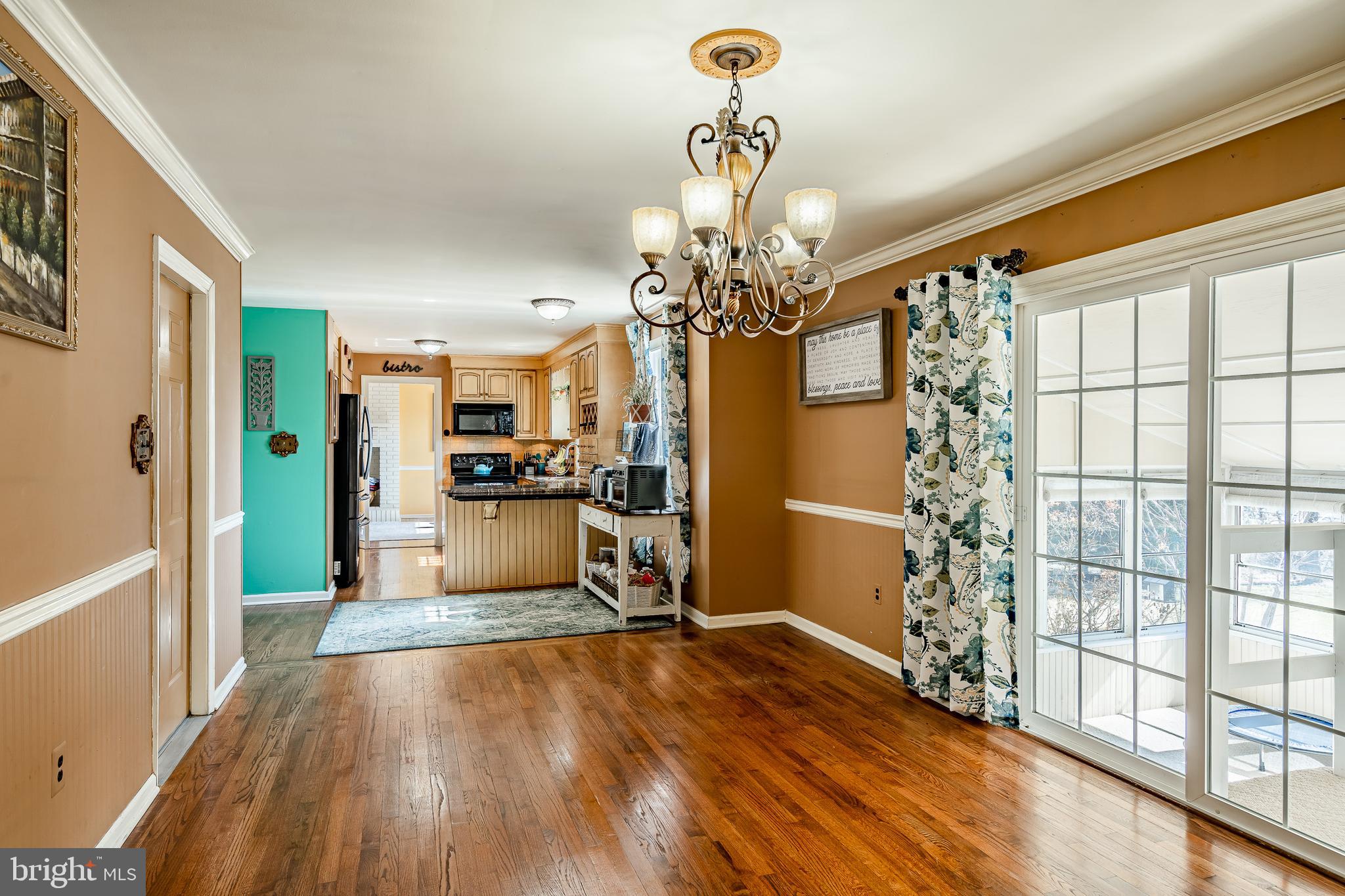 679 Hopewell Road Downingtown, PA 19335 - Photo 16 of 42 Dining room and eating area