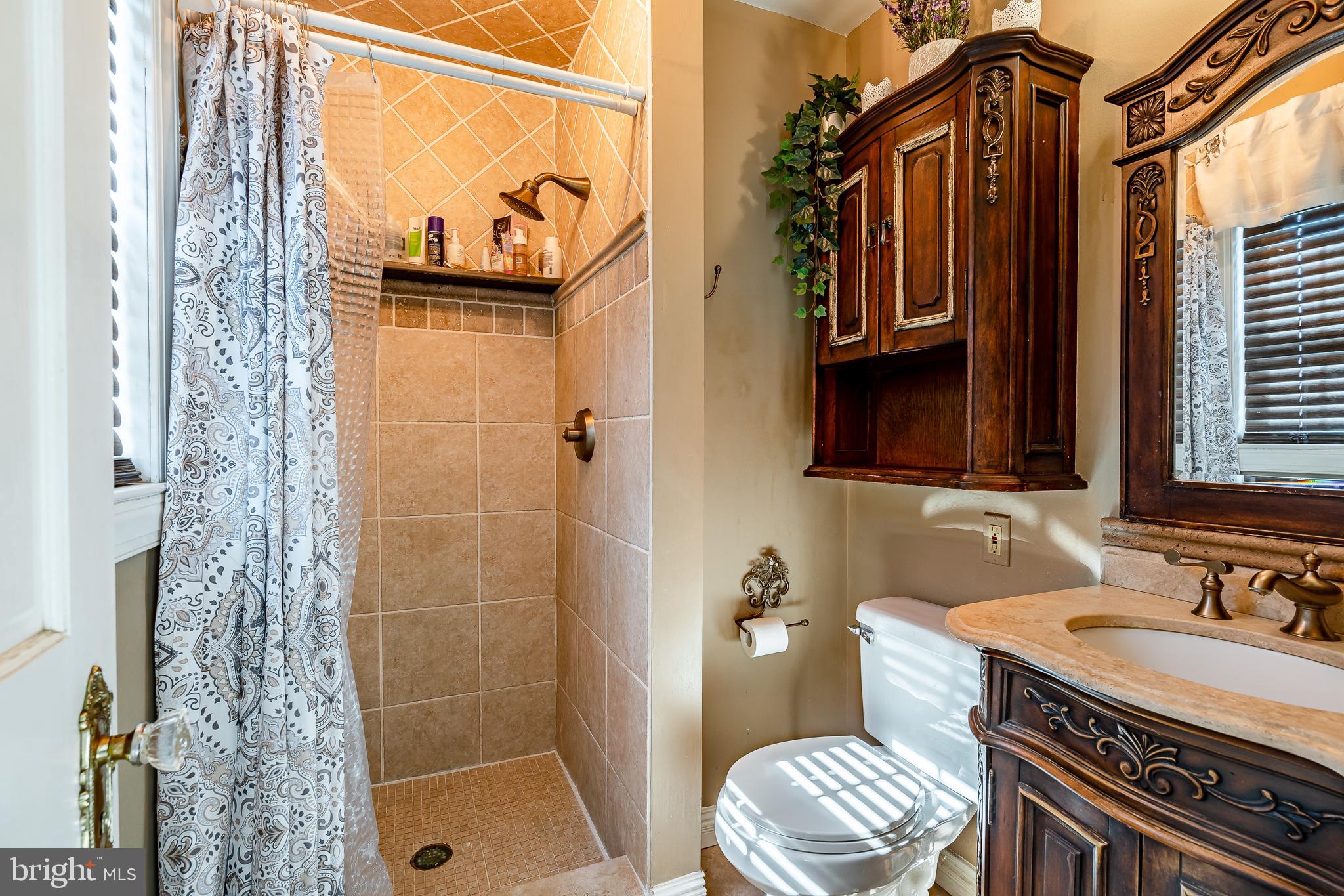 679 Hopewell Road Downingtown, PA 19335 - Photo 25 of 42 Bathroom 2