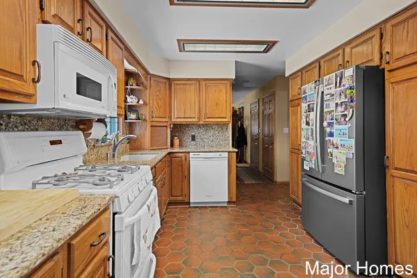 $440,000 | 3146 Pinedale Drive Southwest, Grandville, MI 49418