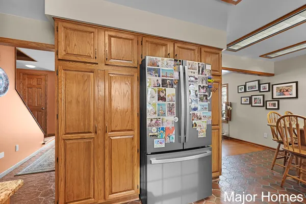 $440,000 | 3146 Pinedale Drive Southwest, Grandville, MI 49418