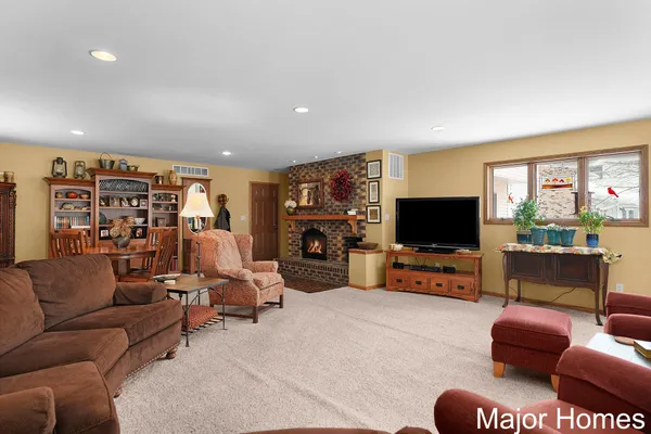 $440,000 | 3146 Pinedale Drive Southwest, Grandville, MI 49418