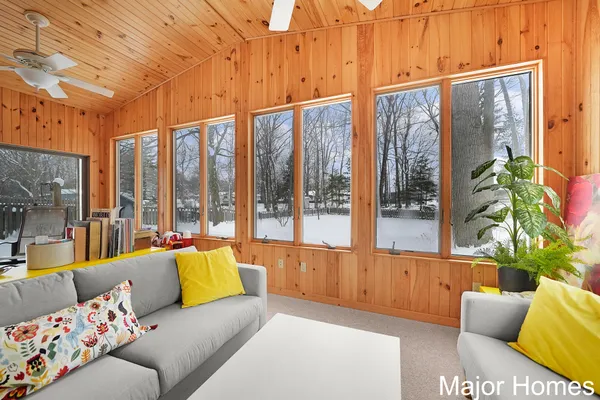 $440,000 | 3146 Pinedale Drive Southwest, Grandville, MI 49418
