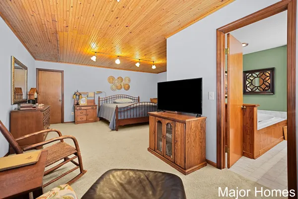 $440,000 | 3146 Pinedale Drive Southwest, Grandville, MI 49418