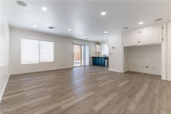 $2,895 | 11016 Dornoch Castle Street, Las Vegas, NV 89141