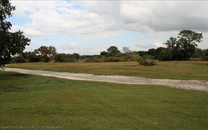 132 Williams Road Lake Placid, FL 33852 - Photo 3 of 14 Gallery Image 3
