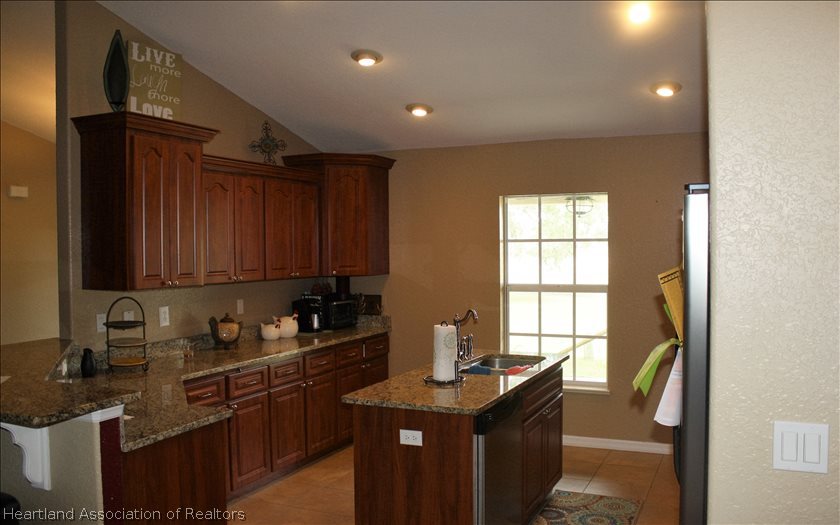 132 Williams Road Lake Placid, FL 33852 - Photo 6 of 14 Gallery Image 6