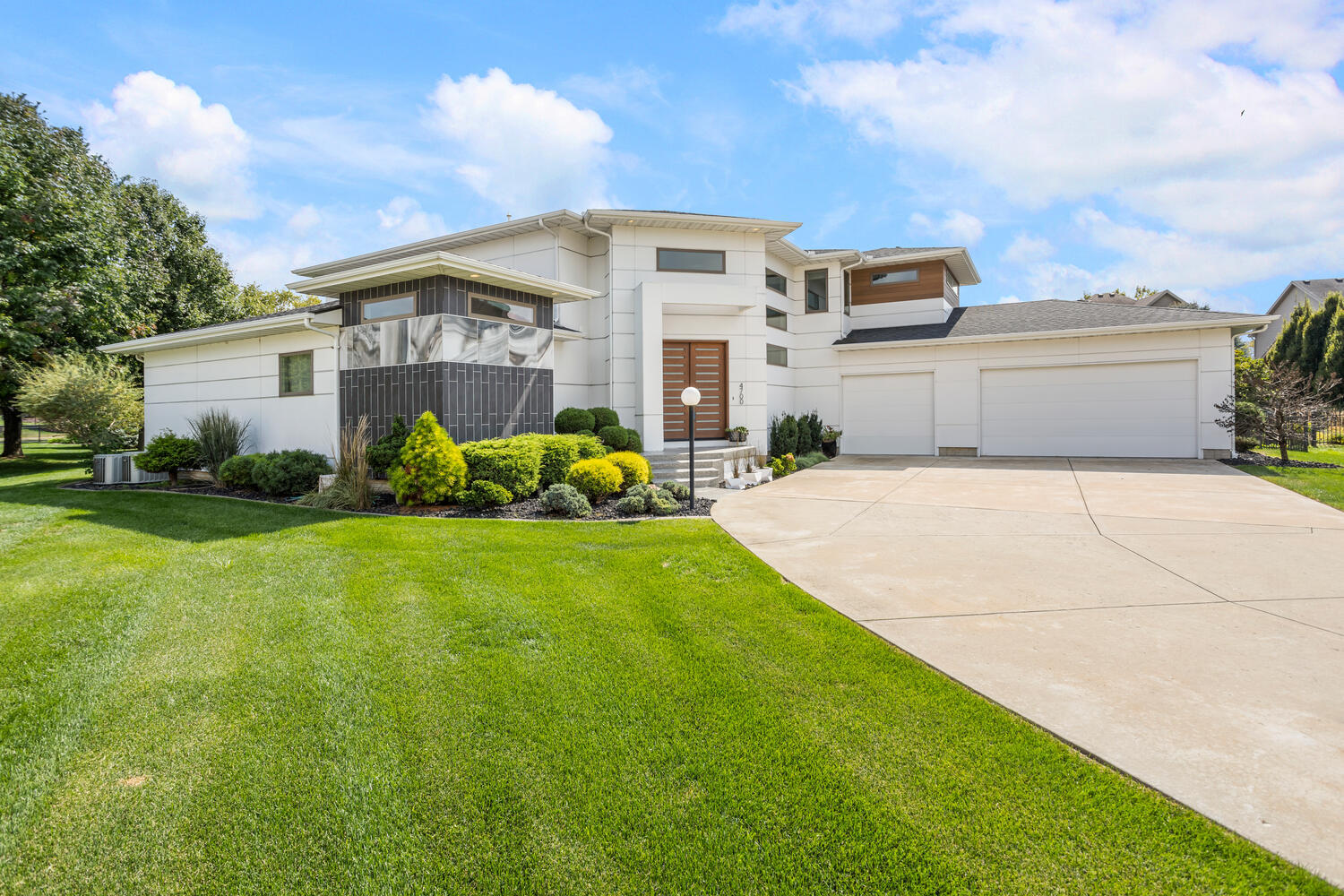 4700 Chestnut Grove Drive Champaign, IL 61822 - Photo 1 of 5