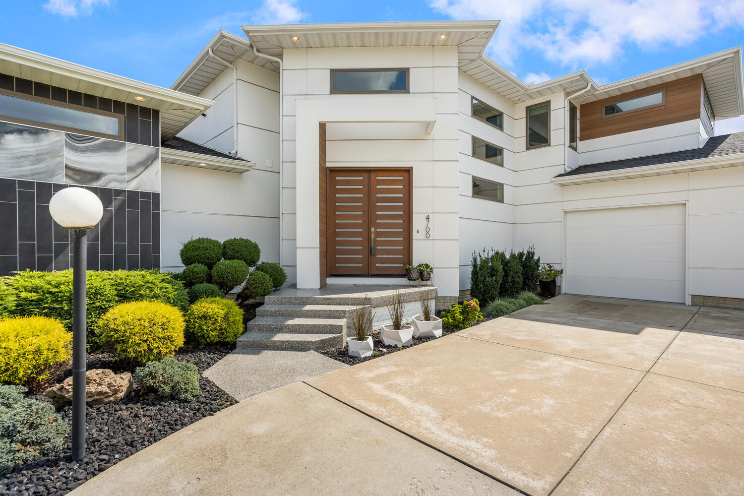 4700 Chestnut Grove Drive Champaign, IL 61822 - Photo 4 of 5