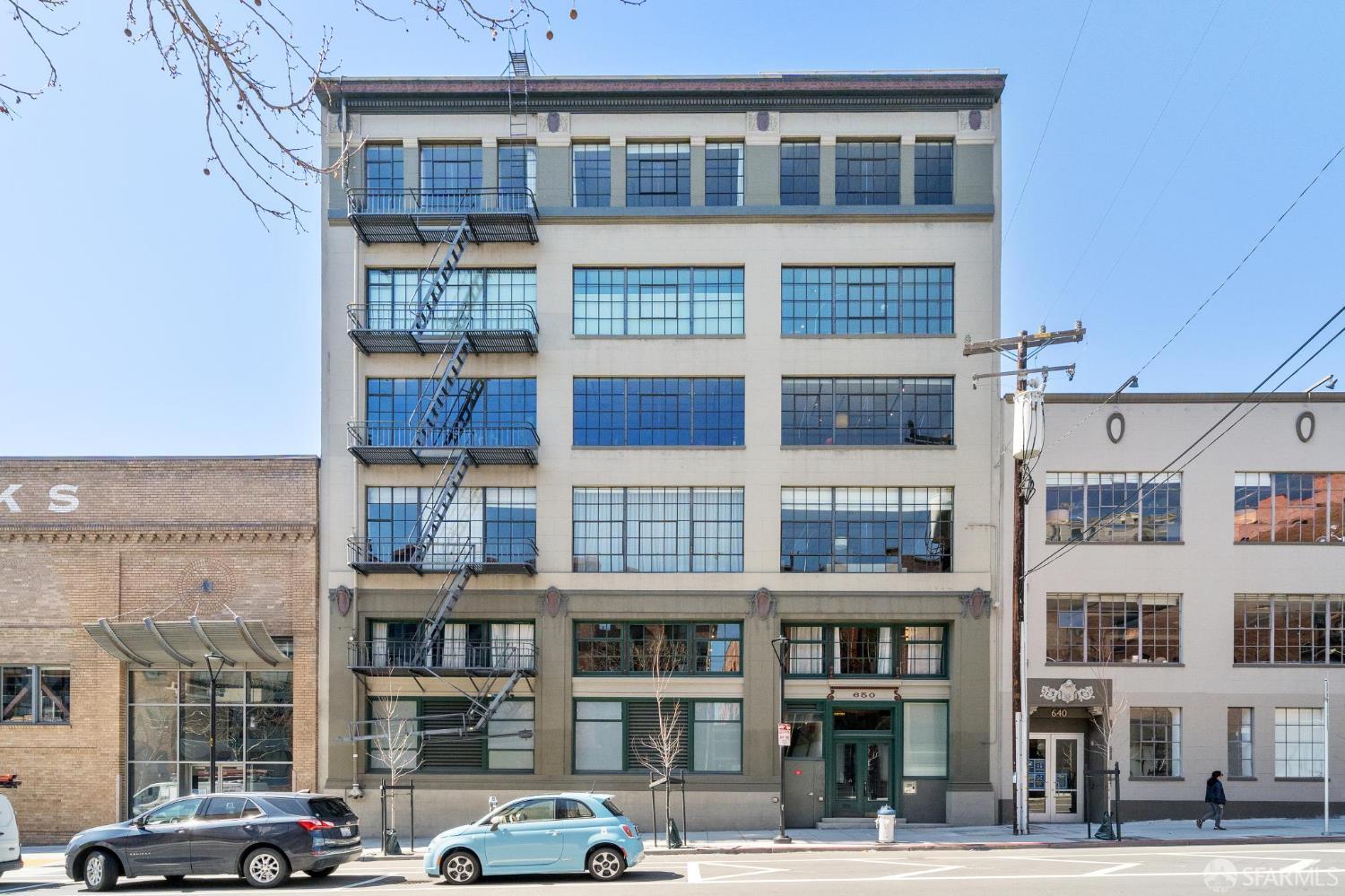 650 2nd Street, Unit 404 San Francisco, CA 94107 - Photo 62 of 69 a front view of a building with a street