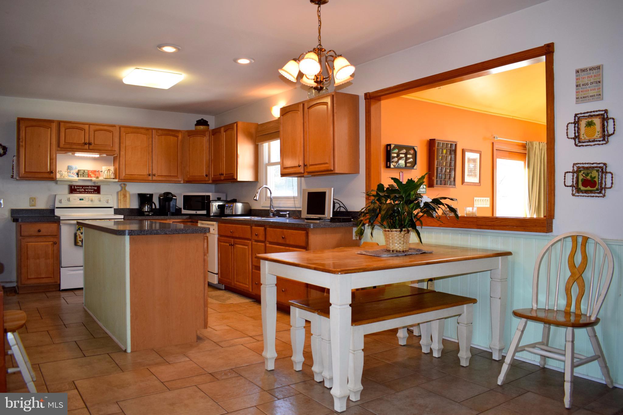 1322 State Road Lincoln University, PA 19352 - Photo 8 of 22 Kitchen w/ Island