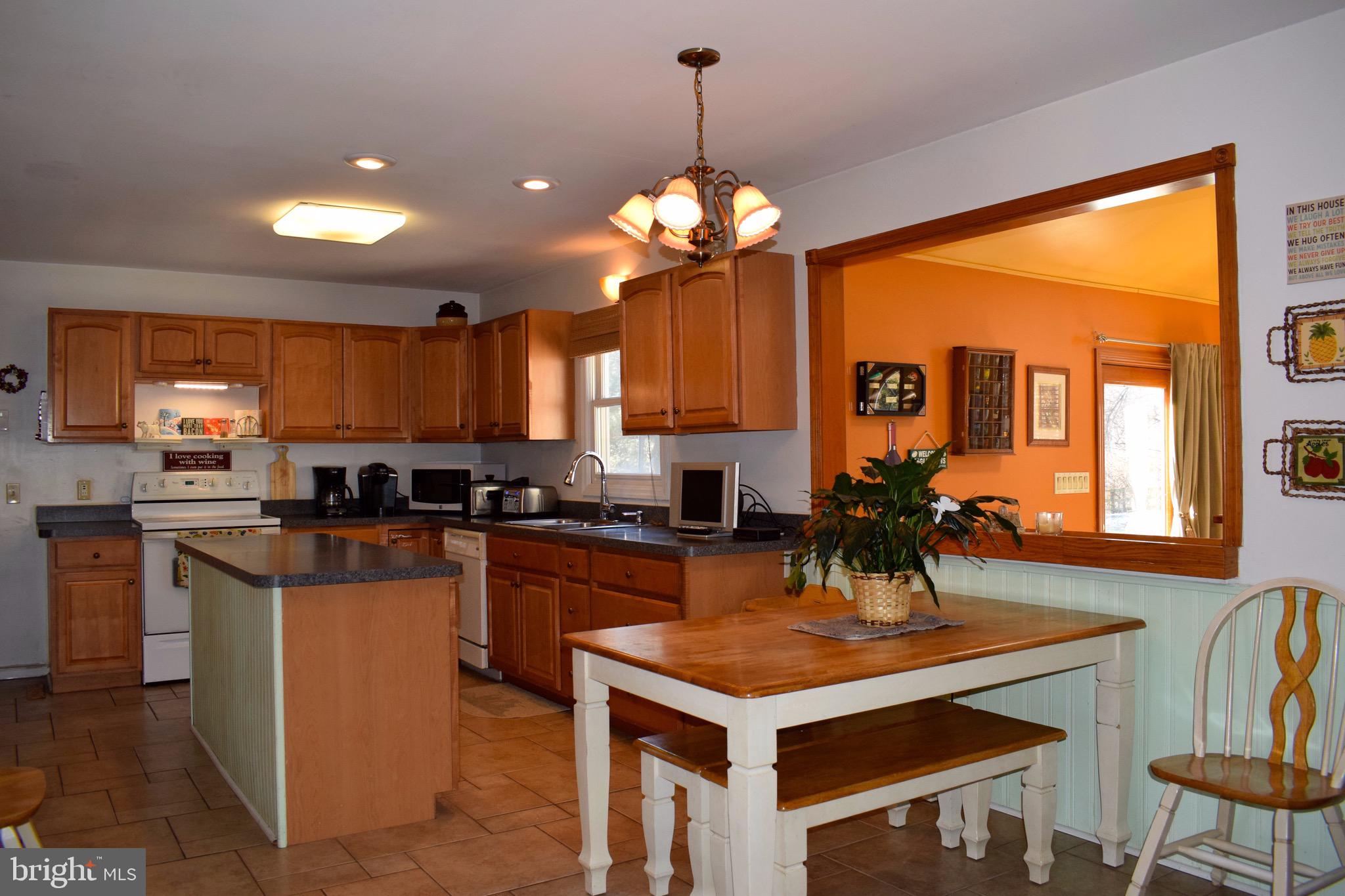 1322 State Road Lincoln University, PA 19352 - Photo 9 of 22 Kitchen w/ Island