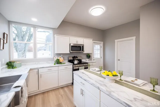 $249,900 | 1000 South B Street, Elwood, IN 46036