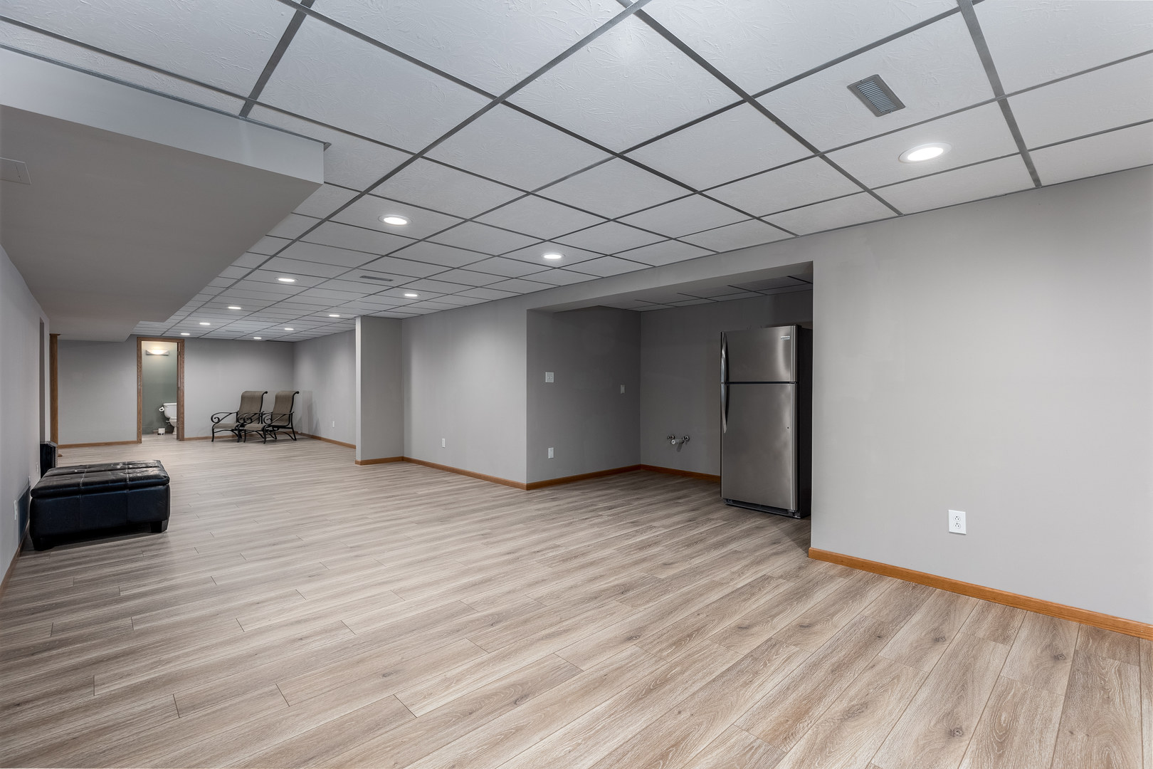 3622 East 1769th Road Ottawa, IL 61350 - Photo 24 of 42 a view of empty room with wooden floor