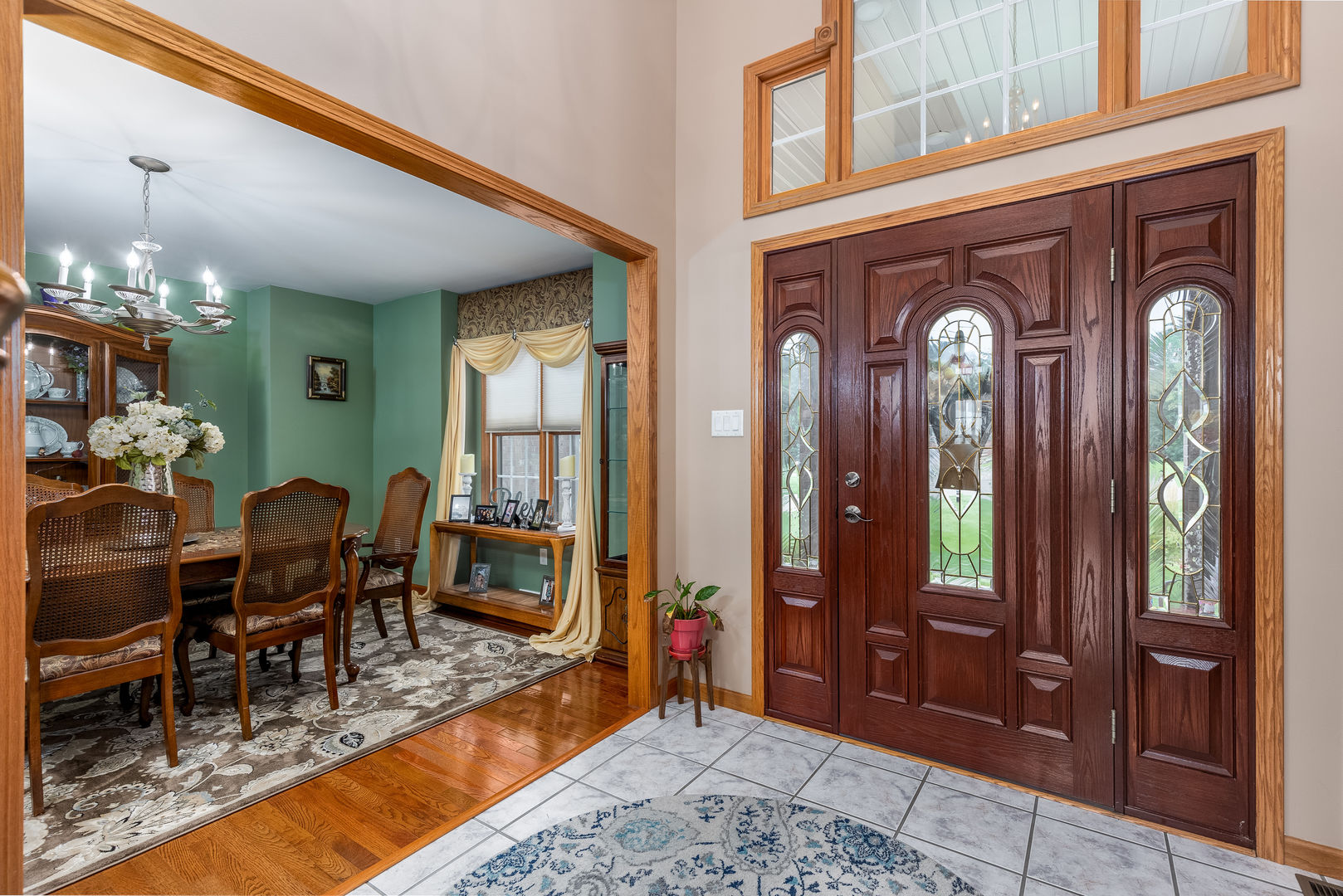 3622 East 1769th Road Ottawa, IL 61350 - Photo 3 of 42 a dining room with furniture and chandelier