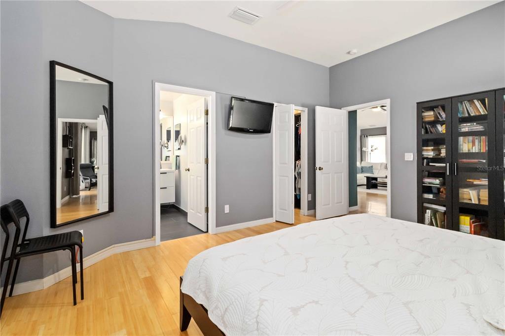 1220 Lake Highview Lane Brandon, FL 33510 - Photo 14 of 43