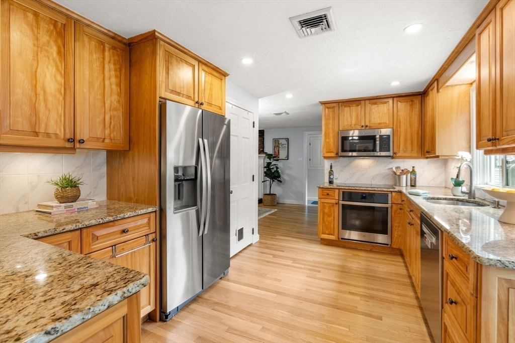 6 Forest Street Medfield, MA 02052 - Photo 15 of 30